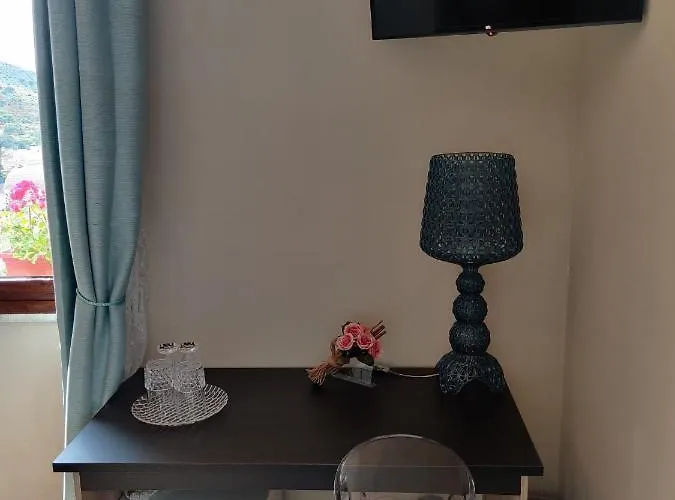 فندق مبيت وإفطار Raggi Di Sole كوستوناتشي