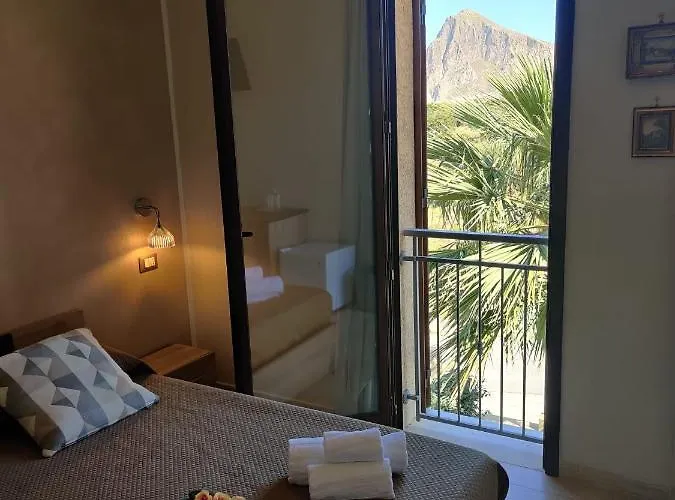 Raggi Di Sole فندق مبيت وإفطار كوستوناتشي