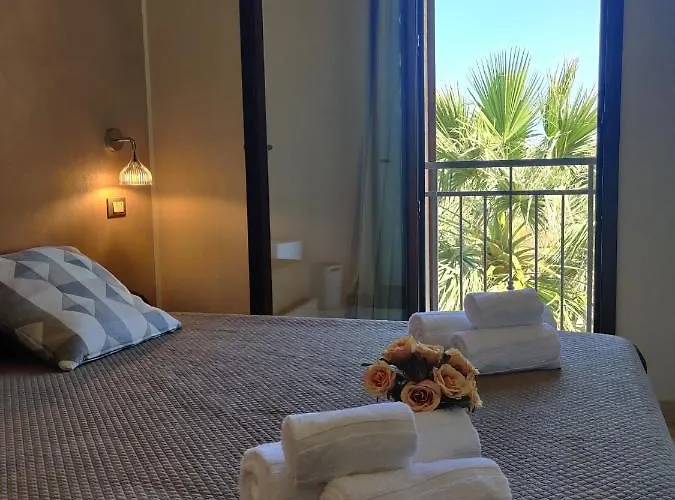 فندق مبيت وإفطار Raggi Di Sole كوستوناتشي