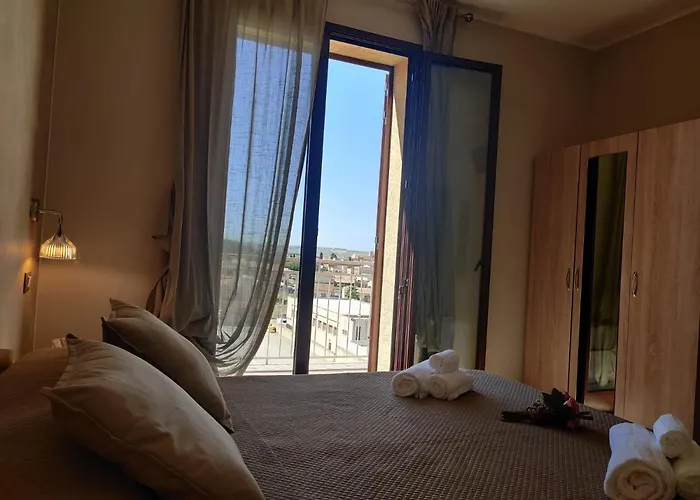 Raggi Di Sole كوستوناتشي
