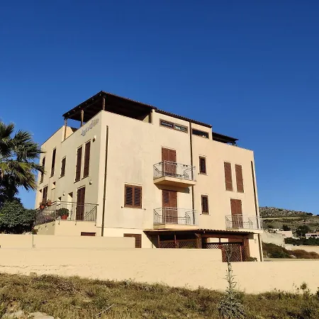 Raggi Di Sole Bed & Breakfast Custonaci