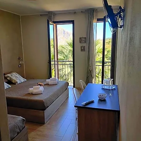 Raggi Di Sole Oda ve Kahvaltı 4*
